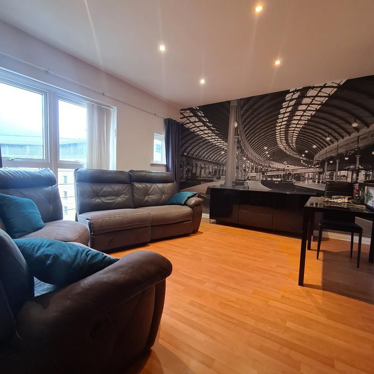 2 bedroom apartment to rent - Photo 1