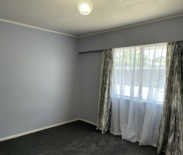 LOCATION LOCATION -PAPATOETOE - Photo 5