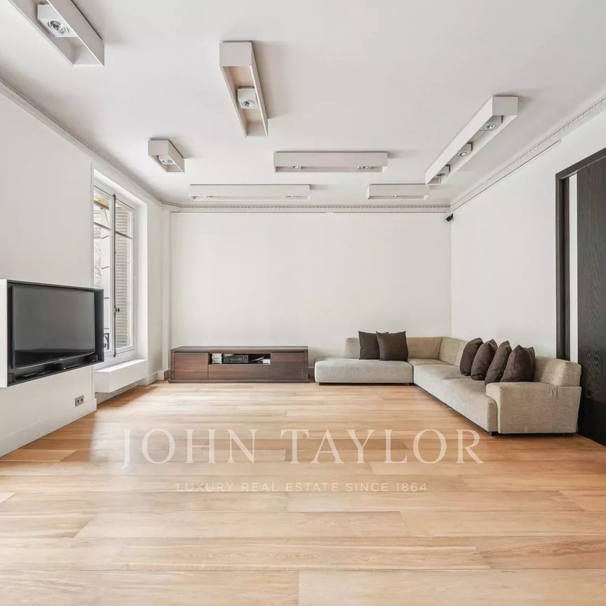 Appartement à louer Paris 8Ème - Champs-Élysées, Paris Rive Droite, France15 900 EUR / Mois - Photo 1