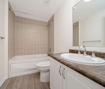 For Lease - 571 Wild Iris Avenue, Waterloo, Ontario - Photo 4