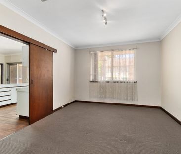 8 Hartung Way, Bull Creek, WA 6149 - Photo 4