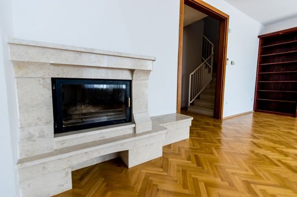 Zöldkő utca - Fotó 1