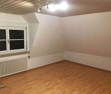 Nachmieter für helle DG Wohnung ab Jan.26 gesucht - Photo 1