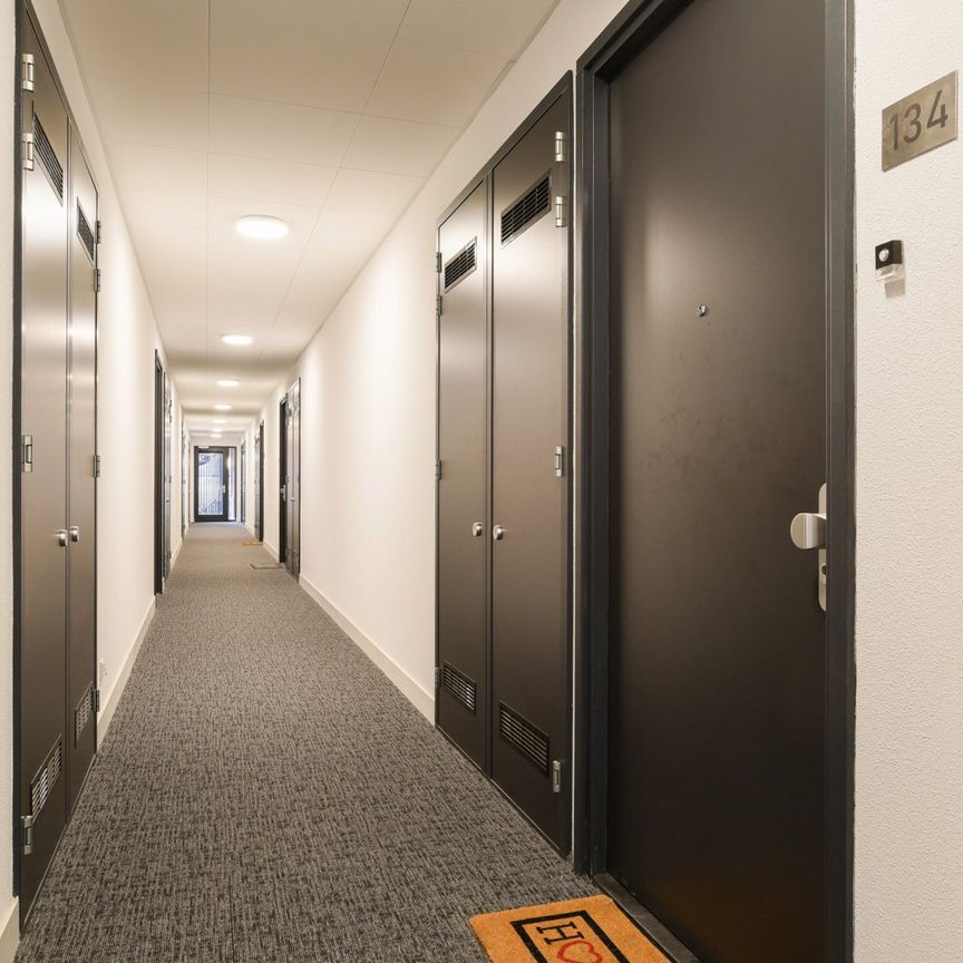 Te huur: Schipholweg 330 - Photo 1