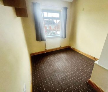 3 bedroom semi-detached house to rent - Photo 4