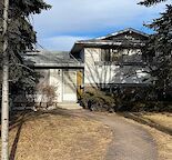 247 Rundlemere Rd NE, Calgary - Photo 2