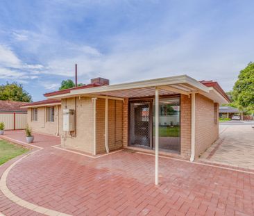 Perfect Modern Home in Thornlie - Photo 3