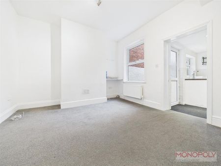 2 bedroom terraced house to rent - Photo 3