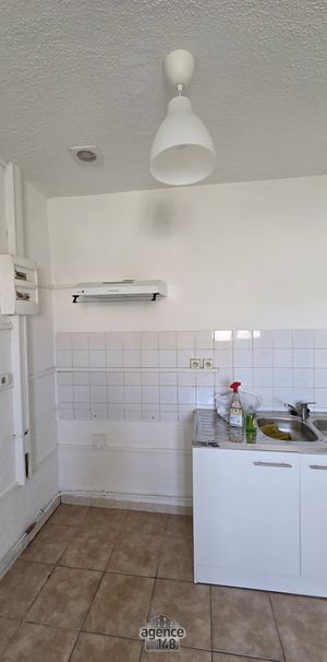 Location Appartement 1 pièce 25m² MARSEILLE 3ème - Photo 1