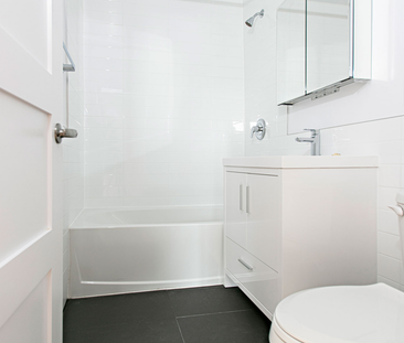 1545 Rue Bathurst - Bachelor - Photo 2