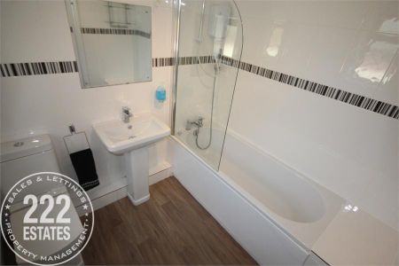 3 bedroom terraced house to rent - Photo 4