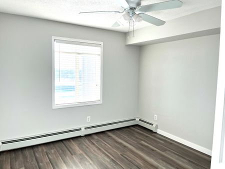 413, 60 Lawford Ave, Red Deer AB **unfurnished - Photo 2