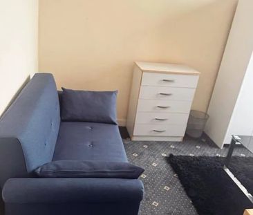 Room in a Shared House, Tyndall Road, E10 - Photo 1