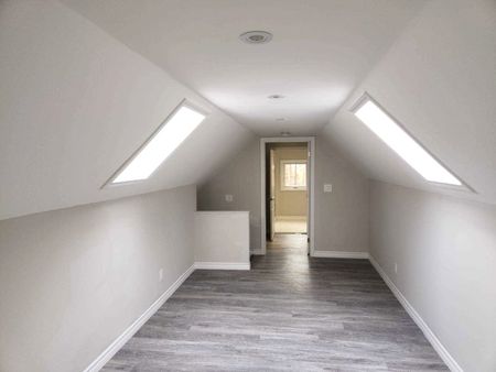 For Lease - 5749 Lakeshore Road Unit# 2, Whitchurch-Stouffville, Ontario - Photo 4