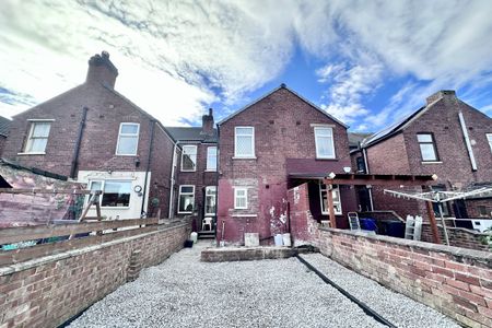 Rockingham Road - Photo 2