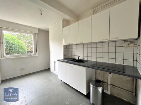 Location Appartement 4 pièces 70m² LILLE 59000 - Photo 2