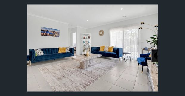 Beautiful Family Home in a Prime Craigieburn Location! - Photo 1