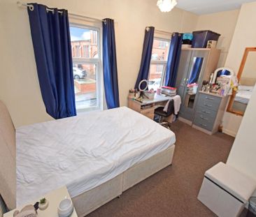 4 bedroom terraced house to rent - Photo 5