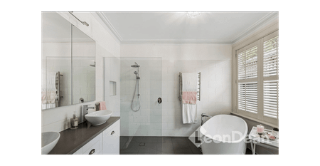 Beautiful 4 bedrooms family house in Malvern East - Photo 3