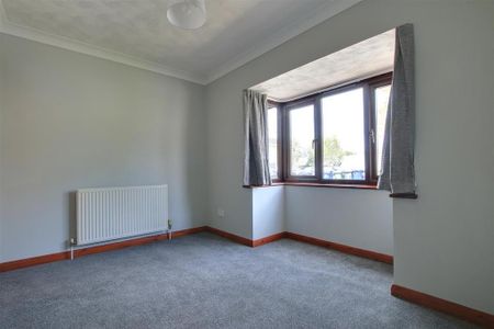 3 bedroom bungalow to rent - Photo 4