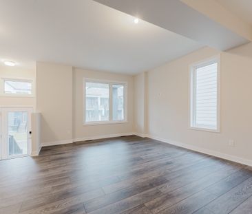 For Lease - 207 Speckled Alder Row, Barrhaven, Ontario - Photo 3