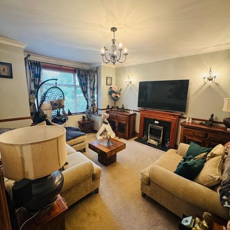 4 bedroom semi-detached house to rent - Photo 5