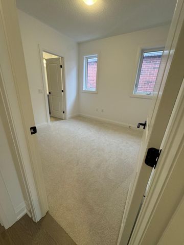 For Lease - 3193 Crystal Drive, Oakville, Ontario - Photo 5