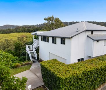 Spacious 5-Bedroom Home with Dual-Living Potential in Burnside! - Photo 1