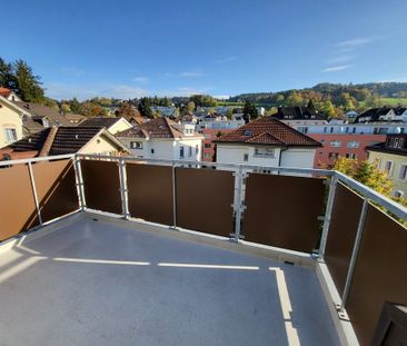 Dachwohnung in unmittelbarer Nähe zum Kantonsspital - Photo 3