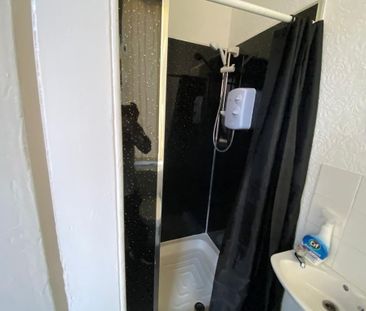 Studio Flat, Greenhill Road, G73 - Photo 6