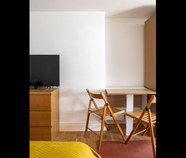 Studio Flat, Courtfield Gardens, SW5 - Photo 5