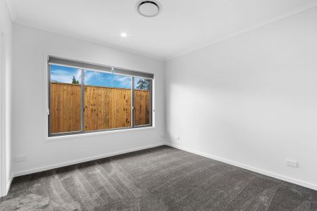 5 Ferris Avenue, 4125, Park Ridge Qld - Photo 2