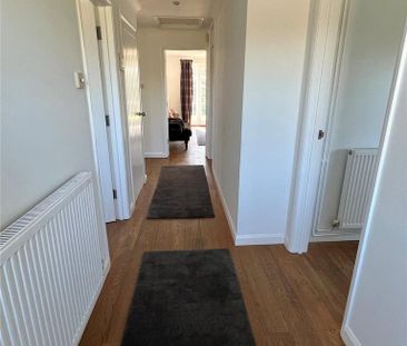 4 bedroom detached bungalow to rent - Photo 3