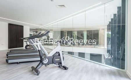 Pump House Crescent, Brentford, TW8 - Photo 2