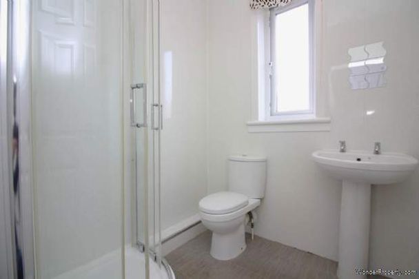 2 bedroom property to rent in Saltcoats - Photo 1