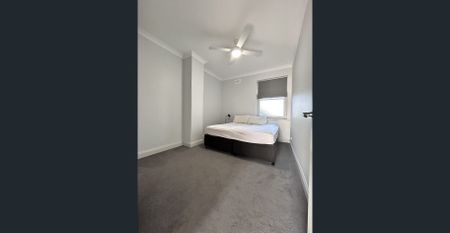 Central Furnished 2 Bedroom Apartment - Photo 3