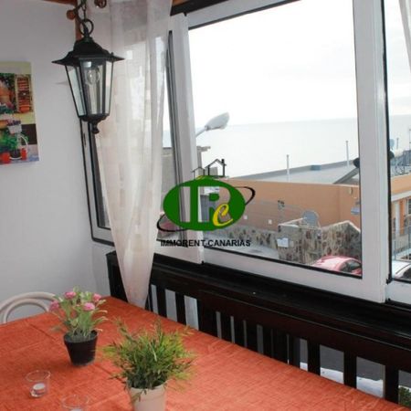 2 bedroom apartment with balcony and sea view for rent in Patalavaca - Photo 3