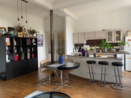 Location Appartement 2 pièces 65m² LILLE 59000 - Photo 2