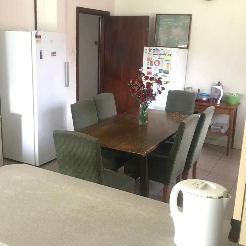 Brunswick West - Photo 1