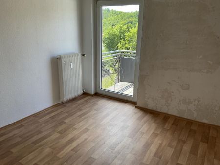 Schöner Wohnen in Lüdenscheid-Brügge: Tolle 3-Zimmer-Wohnung mit Balkon und neuem Badezimmer! - Photo 2
