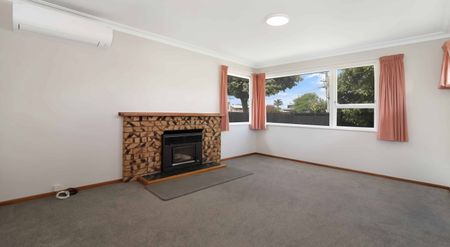 3 Bedroom/1 Bathroom + Garage - Photo 3