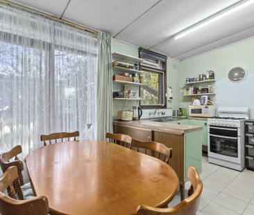 CLASSIC FAMILY HOME - Photo 3