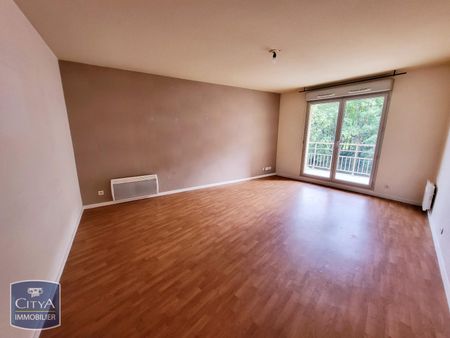 Location Appartement 3 pièces 62m² ELBEUF 76500 - Photo 2