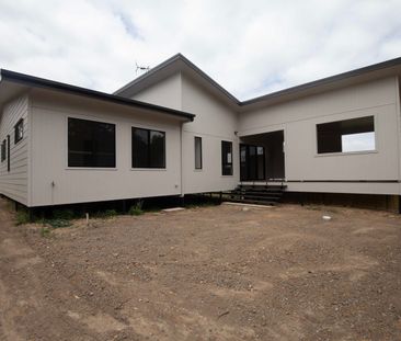 Stunning New Build Up For Rent - Photo 3