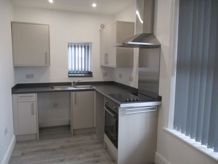 Studio Flat, Slatey Road, CH43 - Photo 2