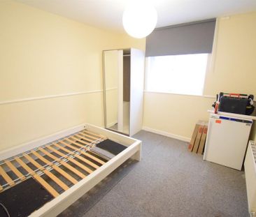 1 bedroom house to rent - Photo 2