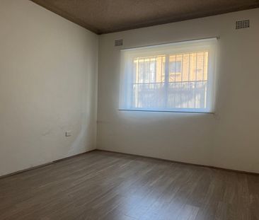 Rare Ground-Floor Unit Located in Cabramatta! - Photo 2