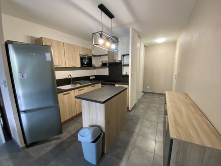À louer – T3 meublé avec terrasse et parking – Résidence récente Les Routes, Toulon - Photo 3