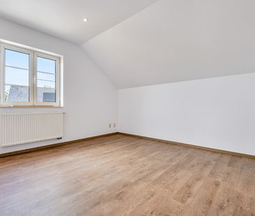 Rustig gelegen villa met 4 slaapkamers en volledige onderkeldering - Foto 3