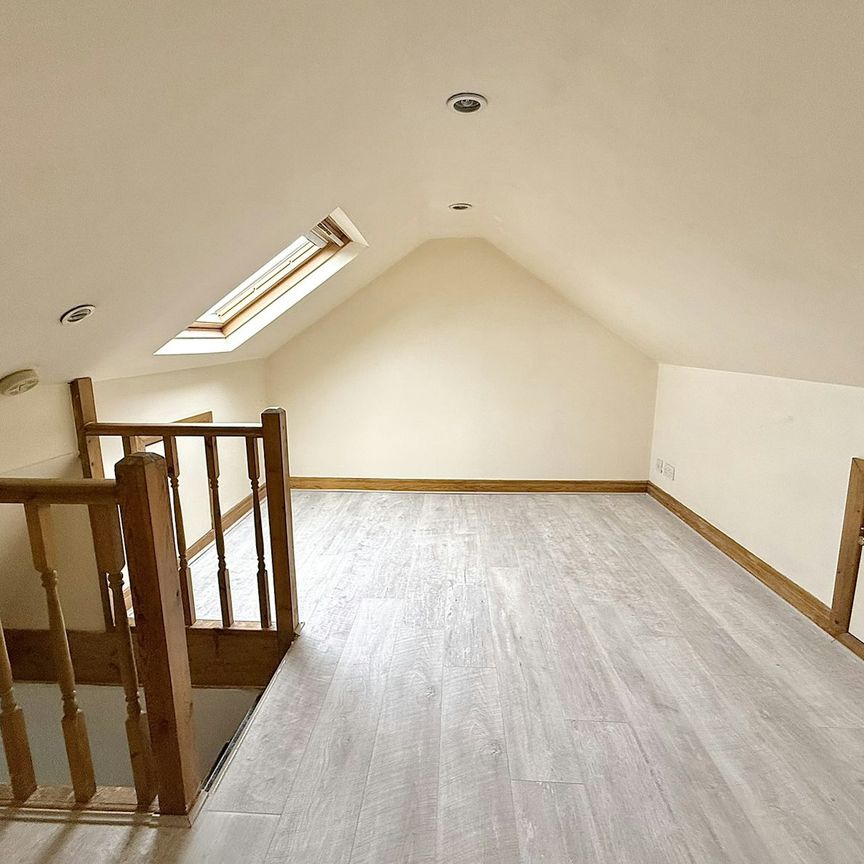 Terraced House to rent on - Photo 1